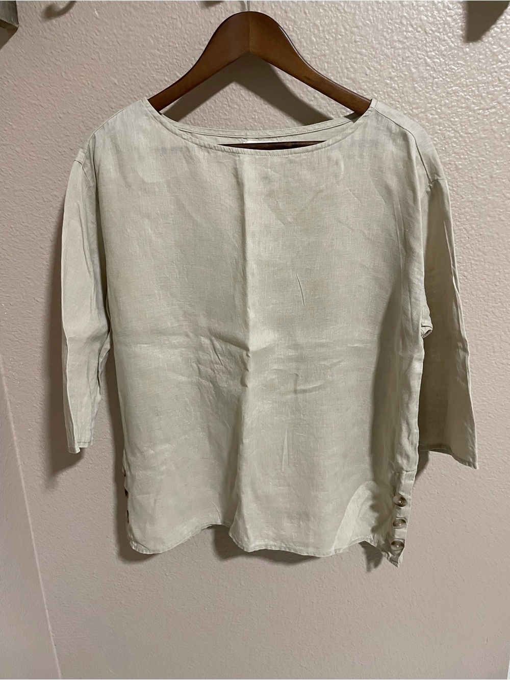 Andrea Jovine Lightweight Cream Linen Top